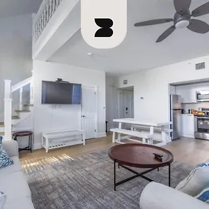 Duval's Delight -loft On Duval Key West