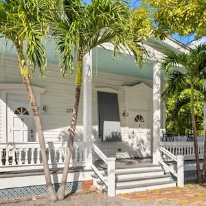 Mesa House, Uno-perfect Location Key West